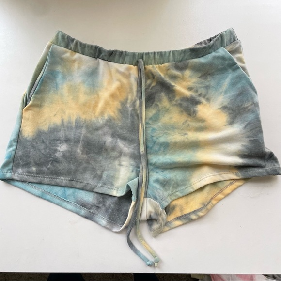 Sunday Steven’s Matching Shorts Set Tie Die - Picture 2 of 3